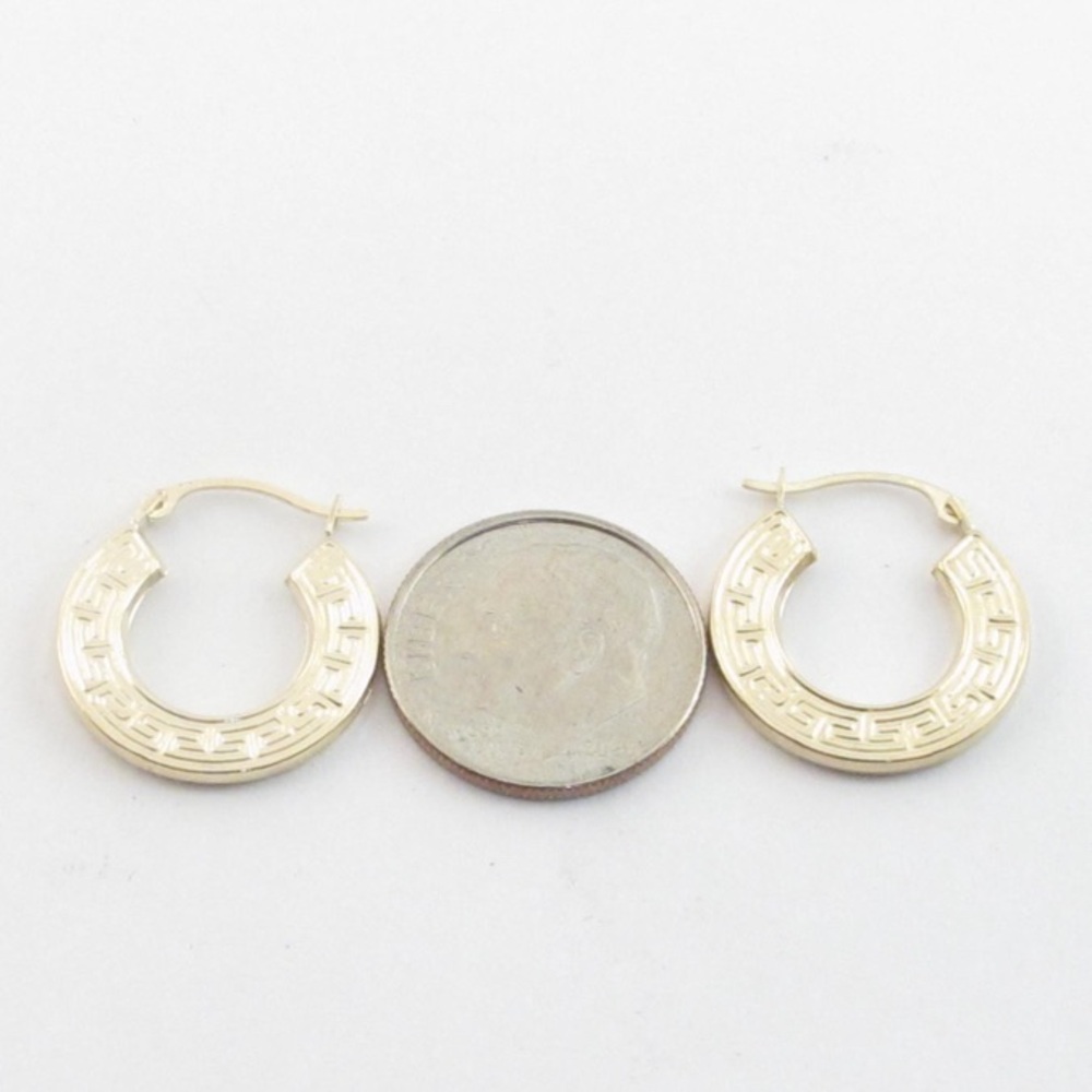 NWT 18k gold hoop snap closure earrings - Picture 11 of 17